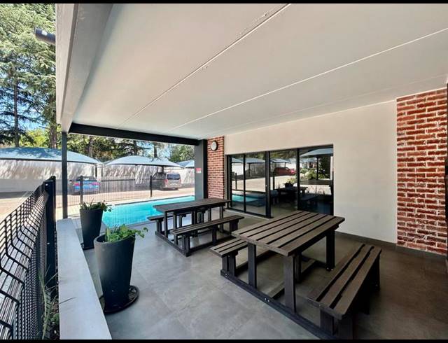 1 BEDROOM APARTMENT FOR SALE IN BRYANSTON